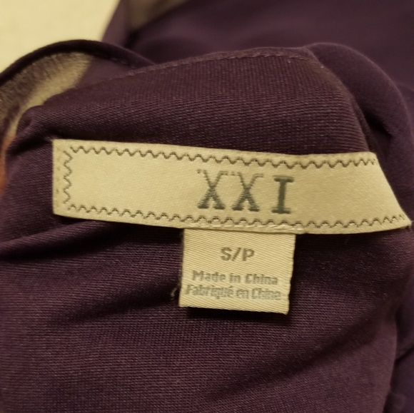 Dress - Picture 3 of 3